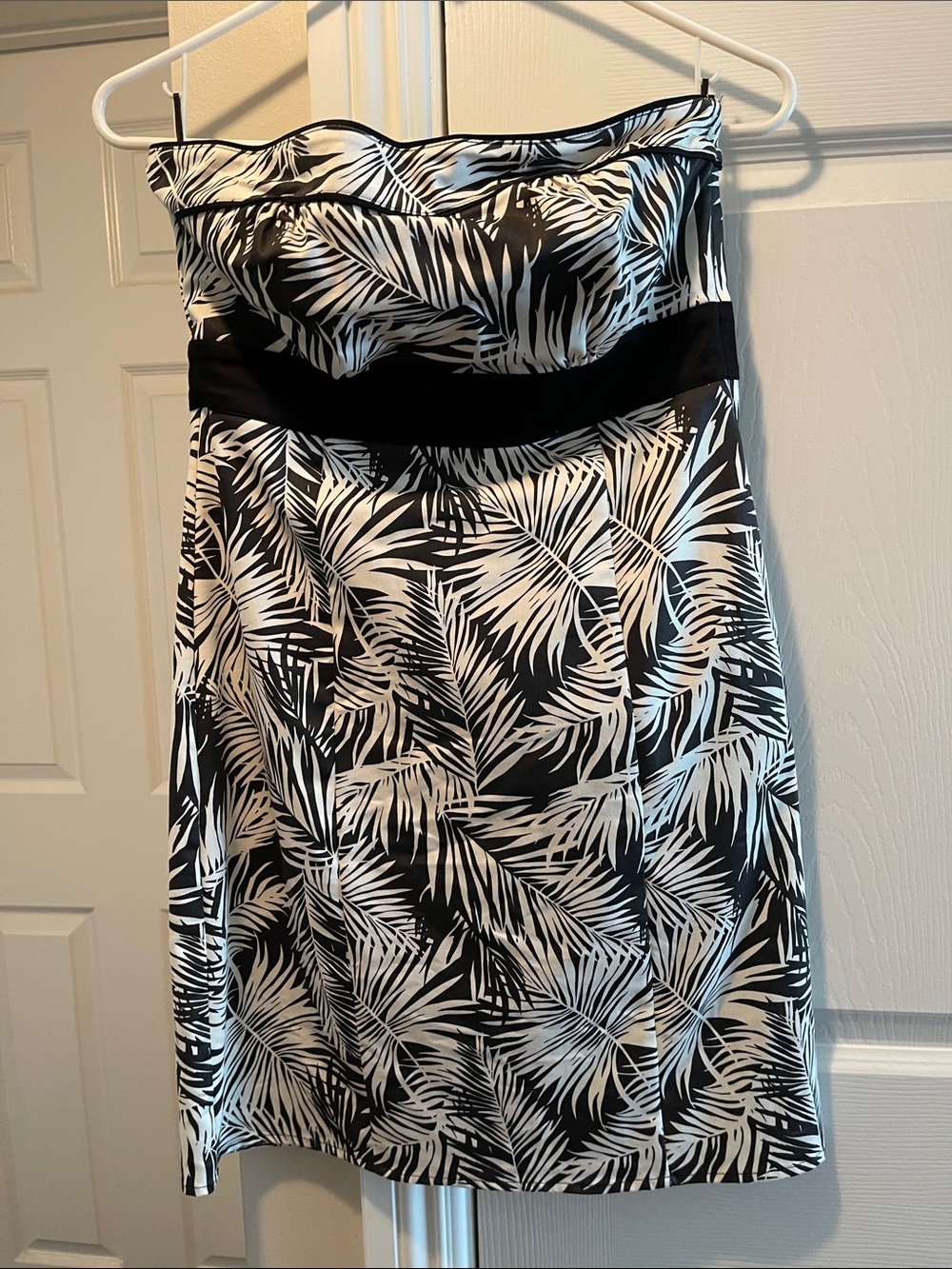 H&M Black and White Strapless Palm-Print Dress